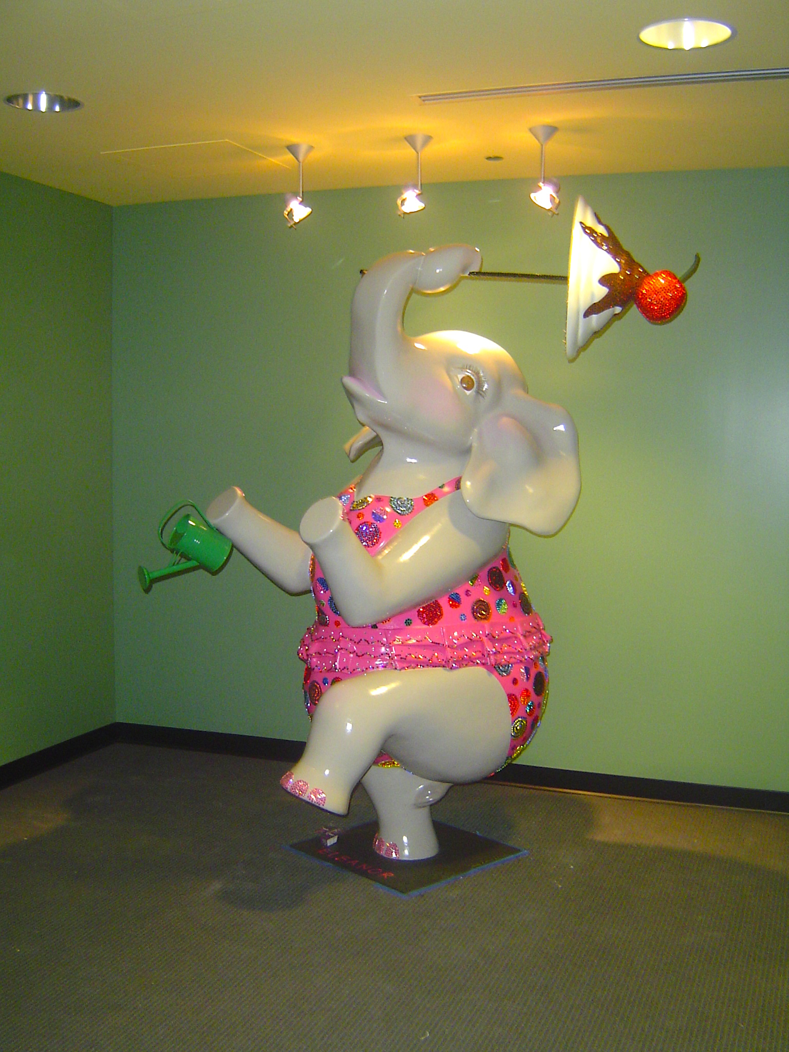 Eleanor Large Sculpture Linda Dolack Comer Children's Hospital University of Chicago